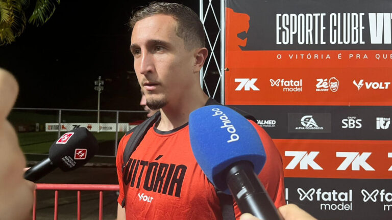 “No final do ano, voltamos a conversar”, diz presidente do Vitória sobre situação de goleiros