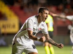 Vitória engata sequência positiva em momento decisivo do Brasileirão