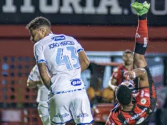 Ex-Vitória, Alerrandro concorre ao Puskás com bicicleta contra o Cruzeiro