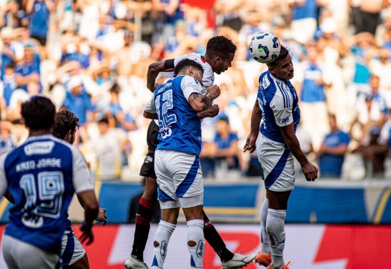 FICHA DO JOGO: Cruzeiro 3×1 Vitória