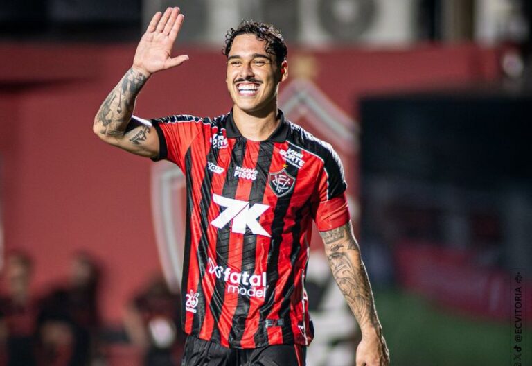 Bola parada define três pontos para o Vitória contra o Internacional