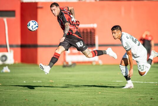 Renzo López é vetado e não enfrenta o Botafogo/PB Renzo López