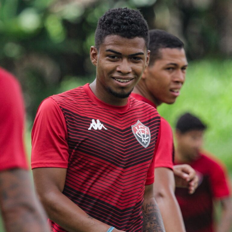 Ex-Vitória é contratado por atual campeão estadual do Mato Grosso