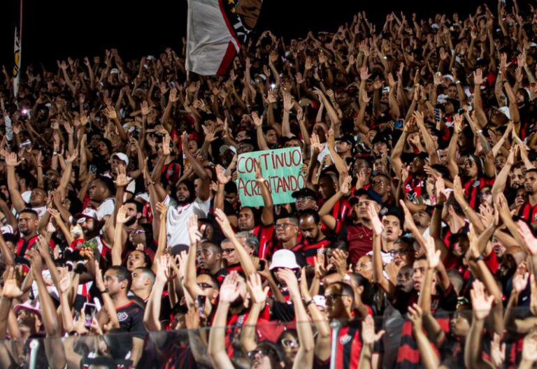 Vitória libera cupom de sócio para estreia contra Botafogo-PB