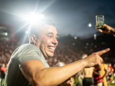 Vitória renova contrato do treinador Jair Ventura Jair Ventura