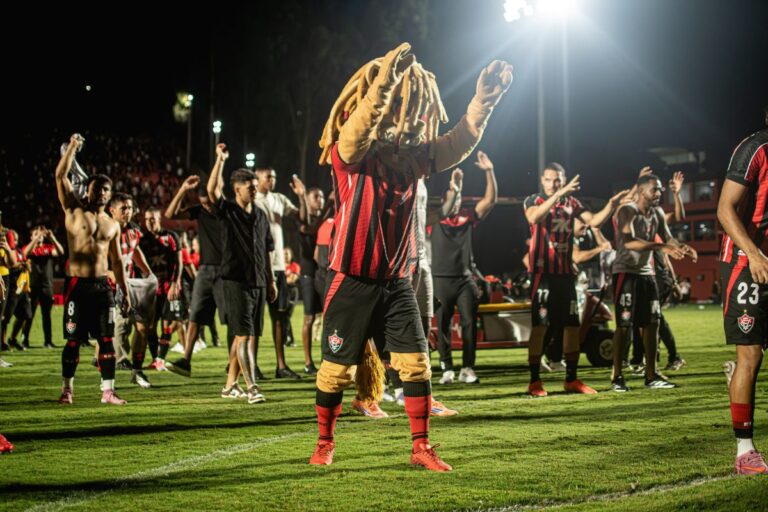 Vitória reduz risco de rebaixamento após o fim da 36ª rodada do Brasileirão