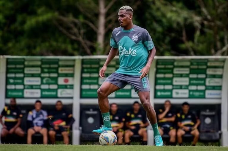 Vitória se aproxima de contratação de volante que disputou a última Série A