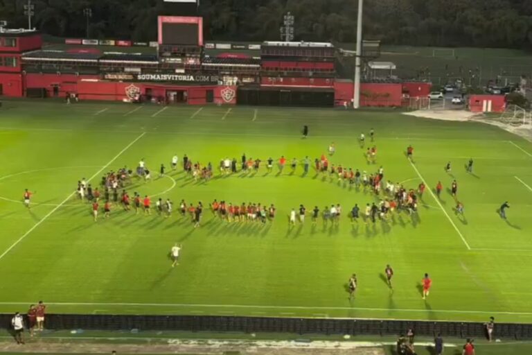Vitória abre treino para a torcida antes de decisão contra o São Paulo