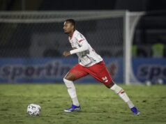 Vitória acerta bases e aguarda documentos por Luan Cândido, do Bragantino