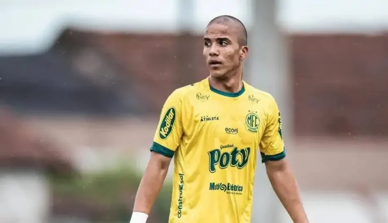 Vitória monitora meia Cristian Araújo, destaque da Copinha pelo Mirassol