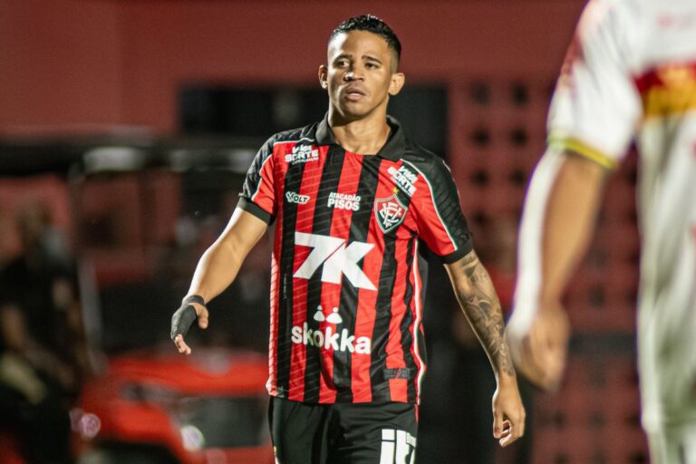 Jair Ventura comenta partidas ruins de Erick: “Ele tem autocrítica”