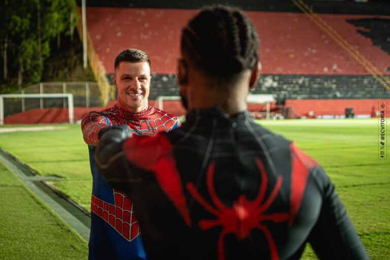 Marinho projeta dupla com Renato Kayzer no Vitória: “parceria muito boa”