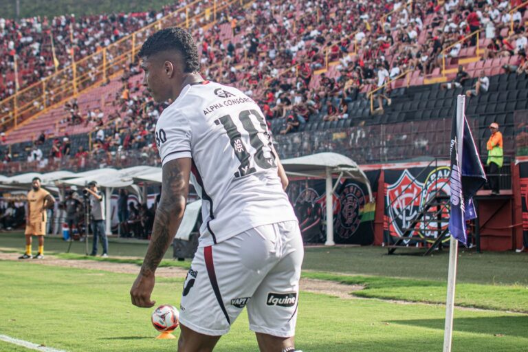 Sem Jamerson, Vitória é relacionado para enfrentar o Jacuipense