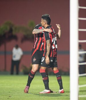 Vitória faz segundo tempo impecável e vence o Remo na estreia do Brasileirão