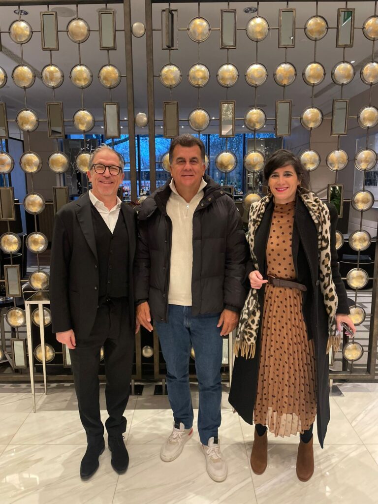 Vitória avança em tratativas da SAF durante agenda na Europa