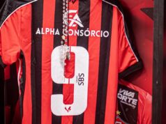 Com reforços e 3 zagueiros, Vitória é escalado para enfrentar a Juazeirense camisa 9 do Vitória