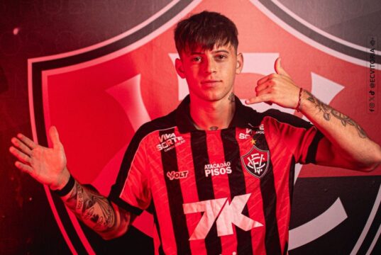 Vitória anuncia contratação do argentino Diego Tarzia, ex-Independiente Diego TarziaDiego Tarzia