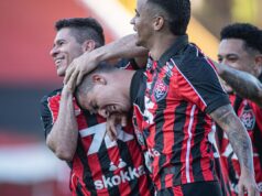 Vitória vence o Galícia no Barradão