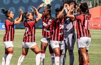 Vitória leva gol nos acréscimos e estreia com derrota no Brasileiro Feminino 2026 Vitoria feminino 1