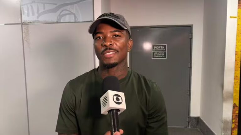 Emprestado pelo Corinthians, Cacá chega a Salvador e projeta títulos no Vitória