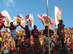 O problema do Ba-Vi nunca foi a arquibancada. Sempre foi a rua