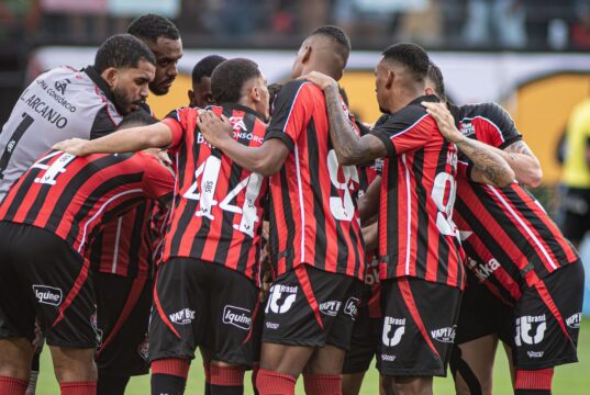 Vitória x Bahia: saiba onde assistir AO VIVO o jogo decisivo do Baianão 2026