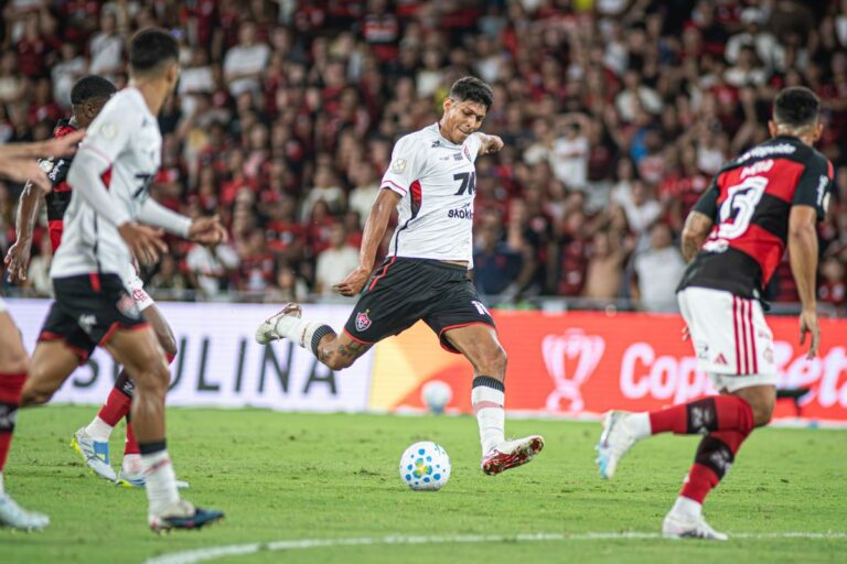 FICHA DO JOGO: Flamengo 2×1 Vitória
