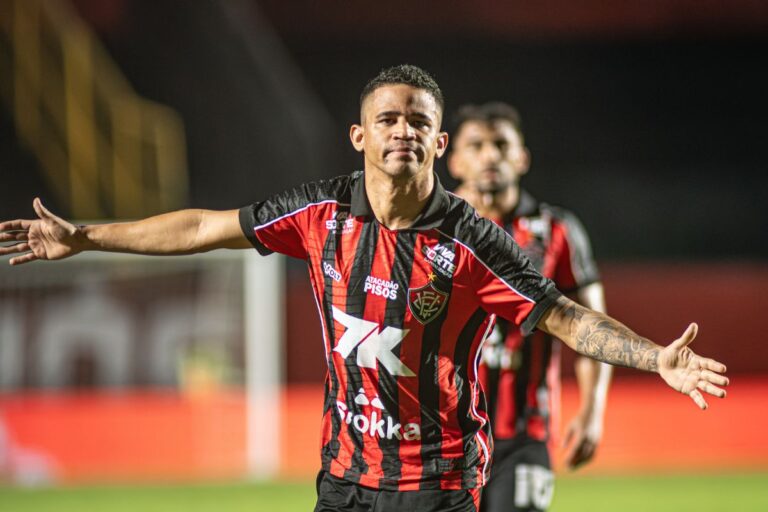 Renê e Erick decidem no Barradão e Vitória vence o Piauí na Copa do Nordeste