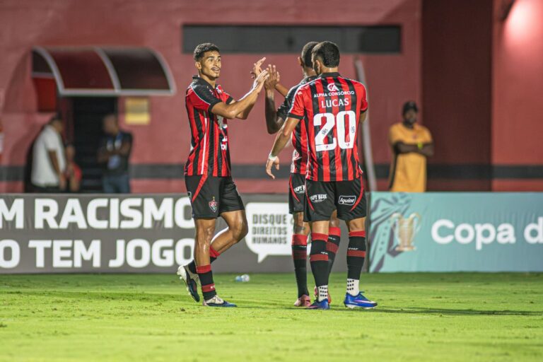 FICHA DO JOGO: Vitória 3×1 Piauí