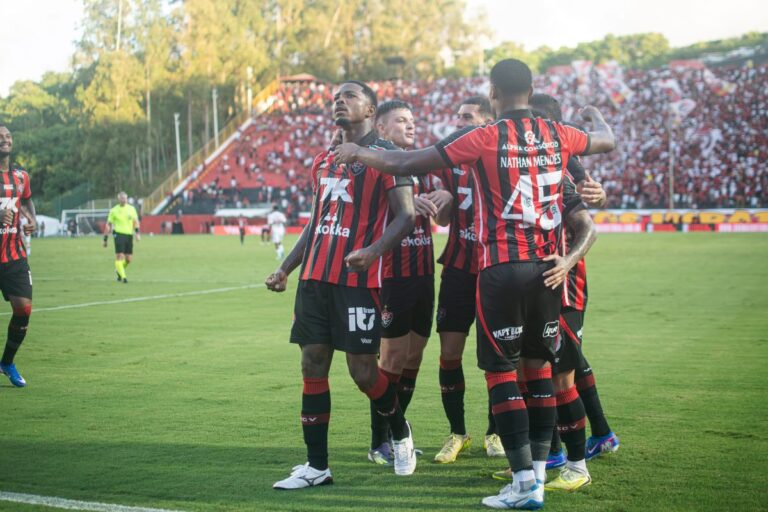 FICHA DE JOGO: Vitória 2×0 São Paulo