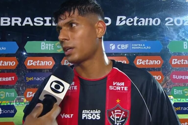 Zé Vitor elogia atuação do Vitória: “Estamos ficando mais consistentes”