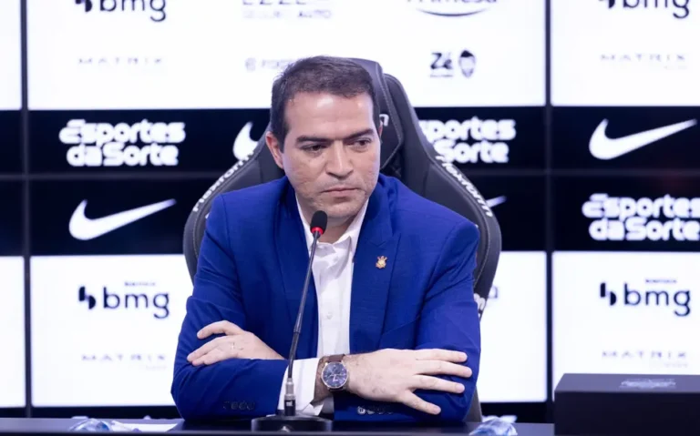 Vitória terá que pagar R$ 1 milhão por escalar Cacá, diz dirigente do Corinthians