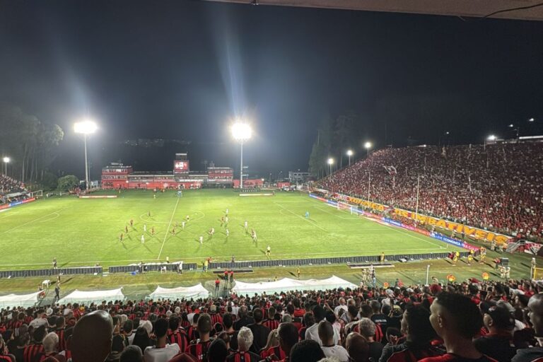 Show da torcida! Vitória atinge seu maior público de 2026 no Barradão
