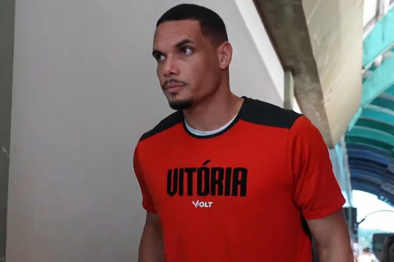 Desfalcado, Vitória é relacionado para enfrentar o Bragantino
