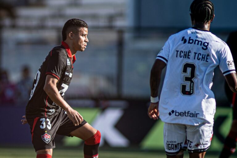 CBF avalia antecipar duelo entre Vitória e Vasco no Brasileirão