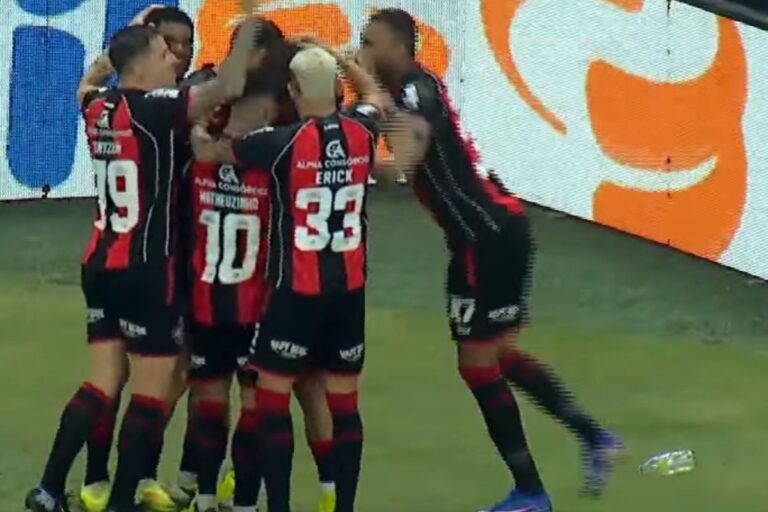 Vitória busca a virada e vence o Fortaleza na ida da final da Copa do Nordeste