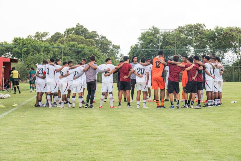 Vitória goleia o Barcelona de Ilhéus e abre vantagem no Baianão sub-20