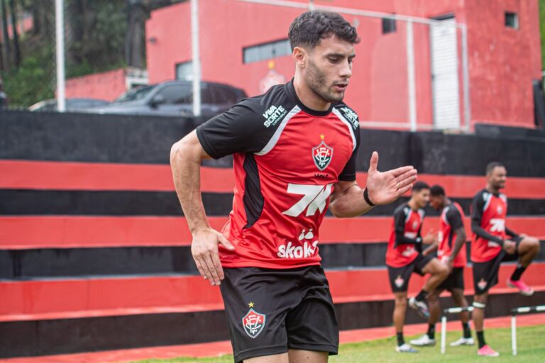 Emmanuel Martínez