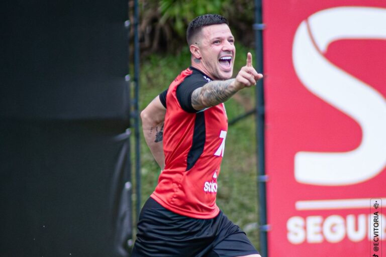 Vitória faz penúltimo treino antes de viajar para enfrentar o Botafogo pelo Brasileirão