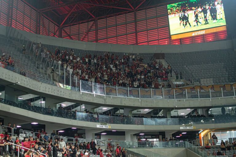 Torcida do Vitória já pode comprar ingressos para jogo de ida contra o Athletico pela Copa do Brasil
