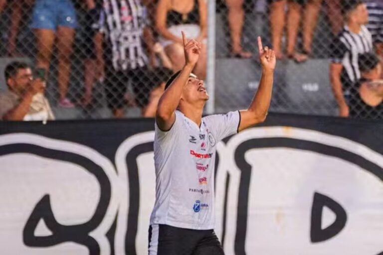 Alex Bruno não poderá defender o Vitória na Copa do Brasil