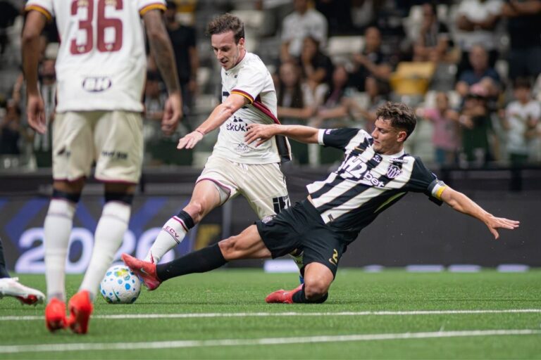 Vitória não resiste aos reservas do Atlético e perde mais uma fora de casa