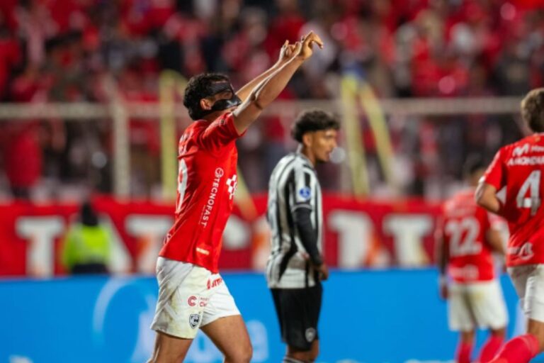 Próximo adversário do Vitória, Botafogo leva goleada histórica na Sul-Americana