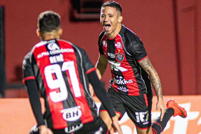 Atacantes do Vitória entram na seleção da rodada da Copa do Brasil