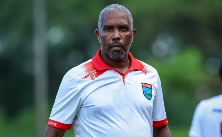 Vitória acerta contratação de novo treinador para o sub-20