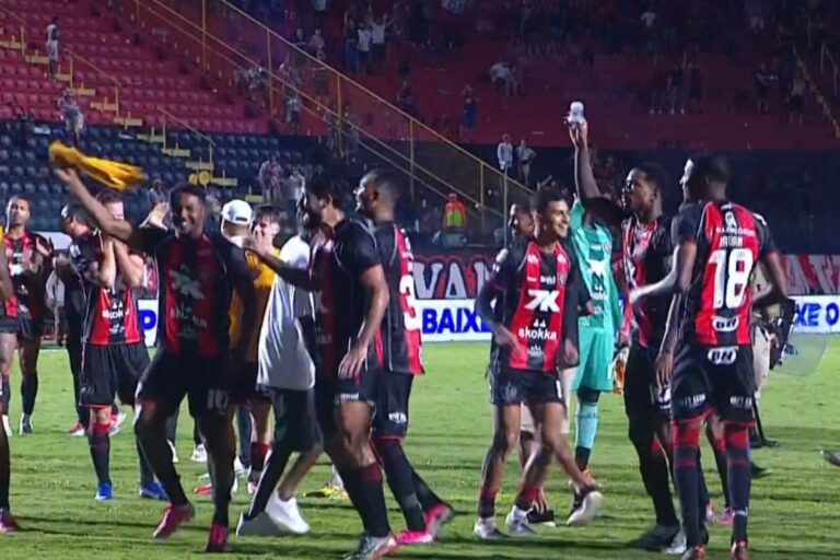 Matheuzinho marca e Vitória vence o Botafogo no Barradão
