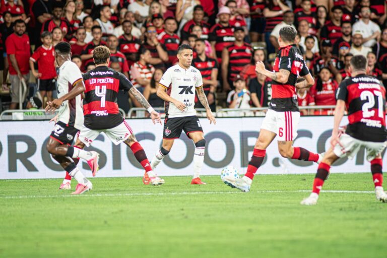 FICHA DO JOGO: Flamengo 2×0 Vitória