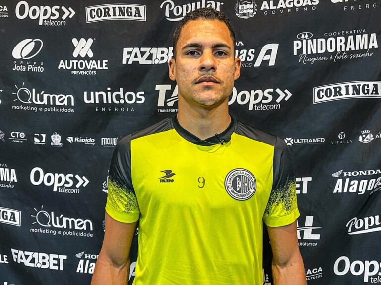 Vitória confirma contratação de Alex Bruno, do ASA