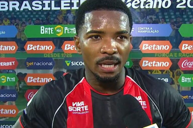 Cacá admite segundo tempo com baixa intensidade e manda recado para a torcida do Vitória