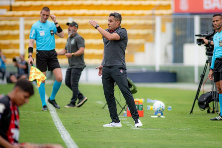 Covardia? Vitória tem estatísticas inacreditáveis no 2º tempo contra o Mirassol